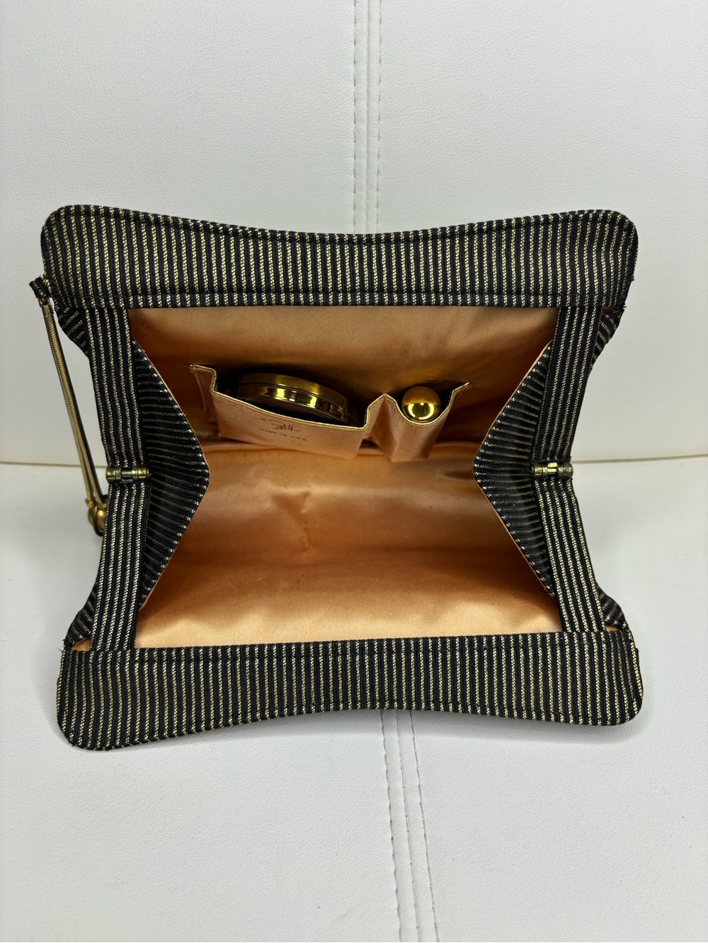 Vintage 1950s Zell Fifth Avenue vanity evening clutch - Picture 5 of 9